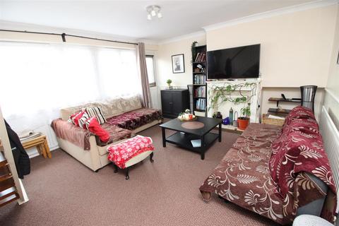 2 bedroom flat for sale, Sheephouse Way, New Malden