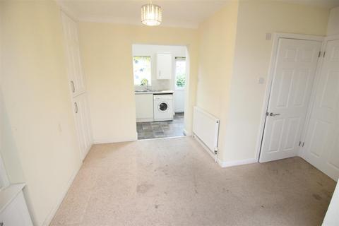 56 Pembury Avenue, Worcester Park, KT4 8BT