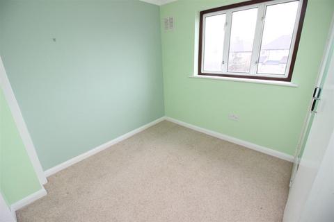 56 Pembury Avenue, Worcester Park, KT4 8BT