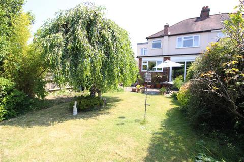 19 The Mount, Worcester Park, KT4 8UD