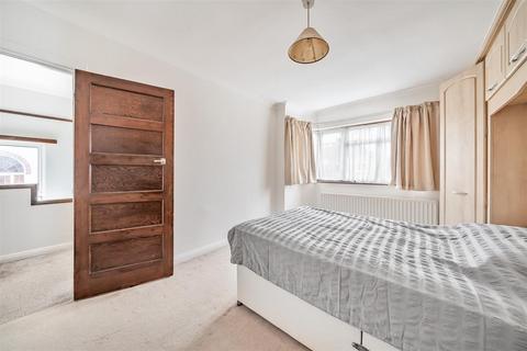 334 Raeburn Avenue, Surbiton, KT5 9EF