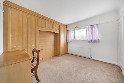 334 Raeburn Avenue, Surbiton, KT5 9EF