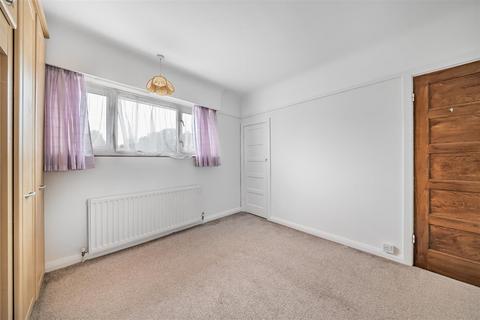 334 Raeburn Avenue, Surbiton, KT5 9EF