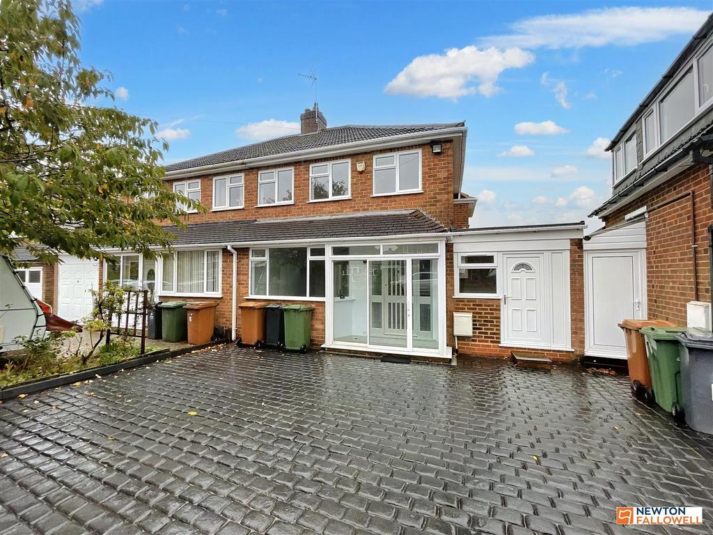 Frankburn Road, Streetly, Sutton... 3 bed semidetached house £1,500