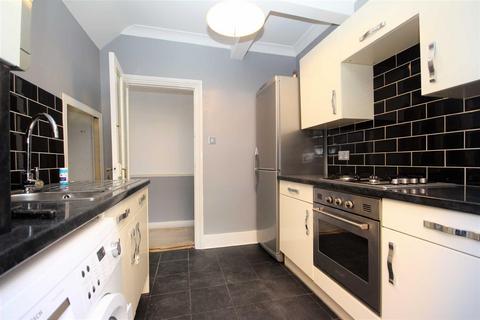 2 bedroom flat to rent - Forest Road, Walthamstow
