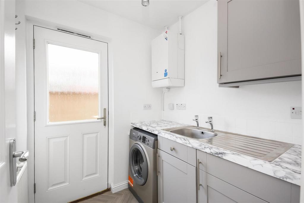 46 Beauly Crescent 12.jpg
