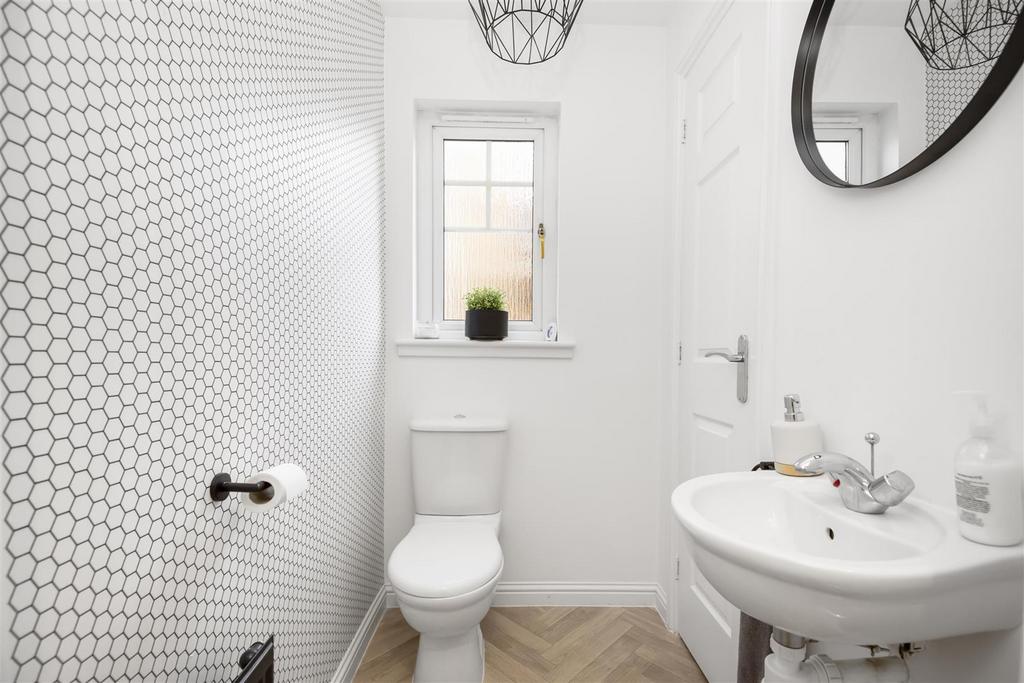46 Beauly Crescent 14.jpg