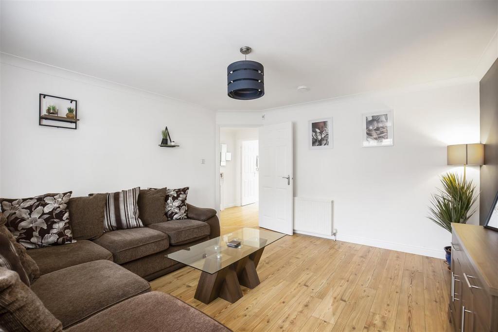 46 Beauly Crescent 5.jpg