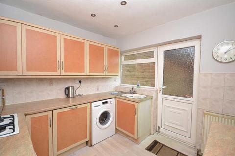 8 Ashlea Close, Garforth, Leeds, LS25 1JX