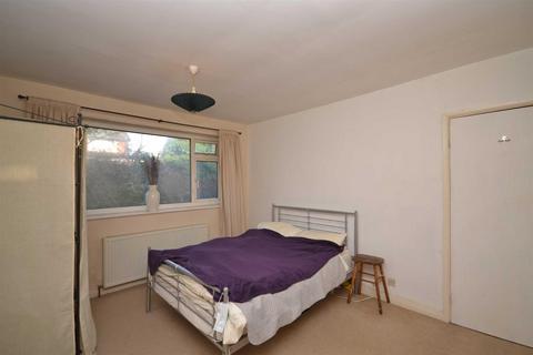 8 Ashlea Close, Garforth, Leeds, LS25 1JX