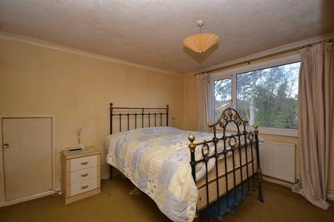 8 Ashlea Close, Garforth, Leeds, LS25 1JX