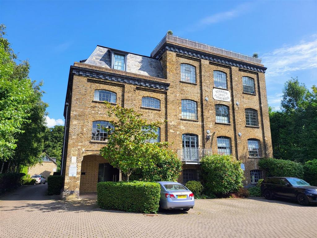 CHAIN FREE Kents Lane, Standon, Herts 2 bed apartment for sale £425,000