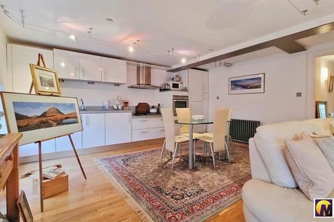 2 bedroom apartment for sale, CHAIN FREE - Kents Lane, Standon, Herts