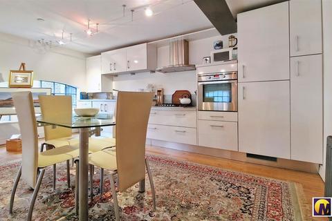 2 bedroom apartment for sale, CHAIN FREE - Kents Lane, Standon, Herts