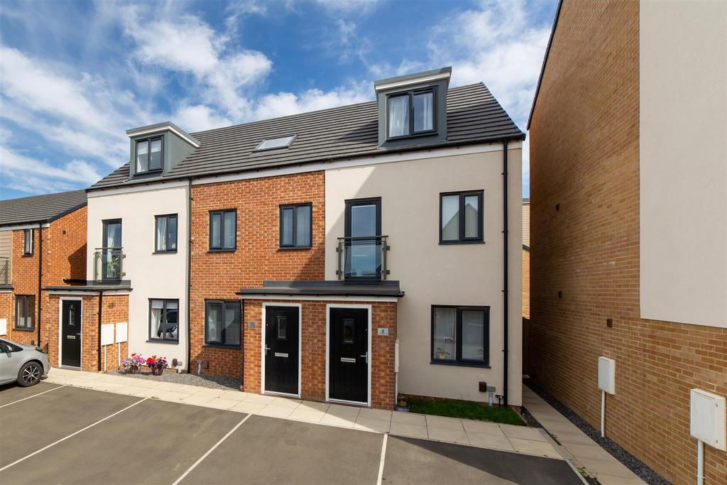 *Furnished * Gatekeeper Close, Newcastle Upon Tyne 3 bed terraced house