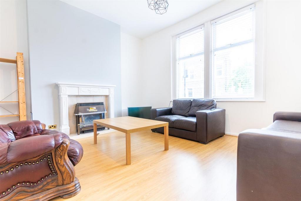 Chester Street, Sandyford 5 bed terraced house to rent £2,389 pcm (£551 pw)