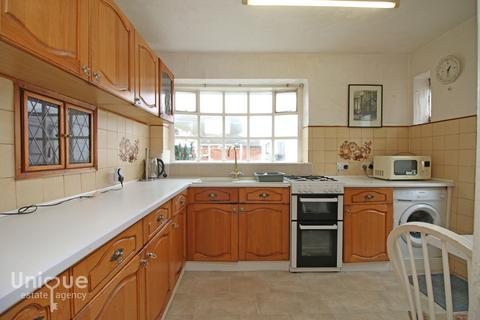 90 Beach Road, Fleetwood, FY7 8PJ