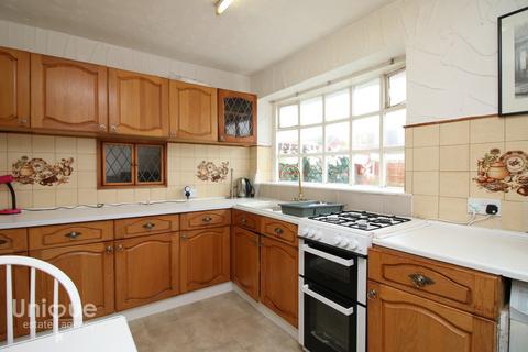90 Beach Road, Fleetwood, FY7 8PJ