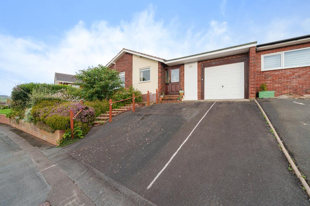 Ludlow, Shropshire, SY8 3 bed detached bungalow for sale £325,000