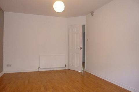 2 bedroom flat to rent, Cunard Court, Clydebank G81