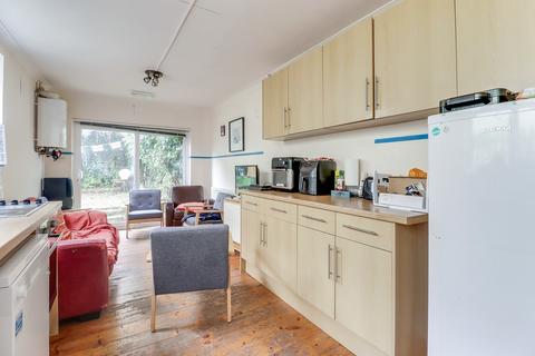 12 Whippingham Road, Brighton, BN2 3PG