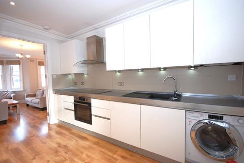 2 bedroom flat to rent, Handforth Road, Oval SW9