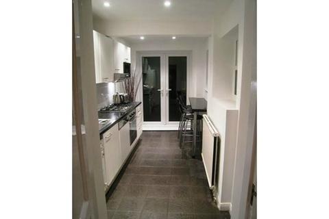 4 bedroom detached house to rent - Kennington road, Kennington SE11