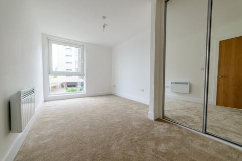 2 bedroom apartment to rent, Ferry Court, Cardiff CF11