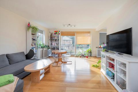 2 bedroom flat for sale - Parkhill Road, London, NW3
