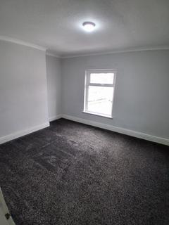 2 bedroom terraced house to rent, 8 East Avenue, Bishop Auckland DL14