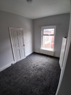 2 bedroom terraced house to rent, 8 East Avenue, Bishop Auckland DL14