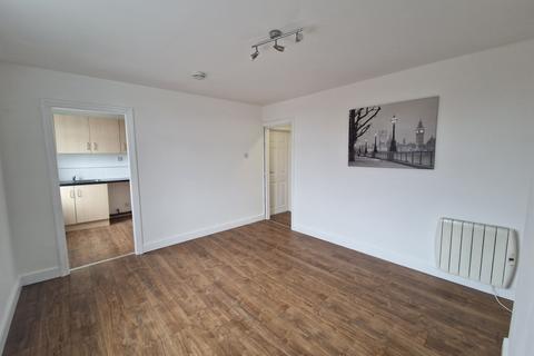 2 bedroom flat to rent, Haydock Street, Newton-le-Willows, Merseyside, WA12