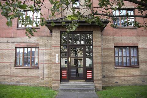 2 bedroom flat to rent, 2507 Dumbarton Road, Glasgow, G14