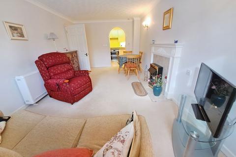 1 bedroom flat for sale - Abbey Court, ,, Hexham, Northumberland, NE46 1RN