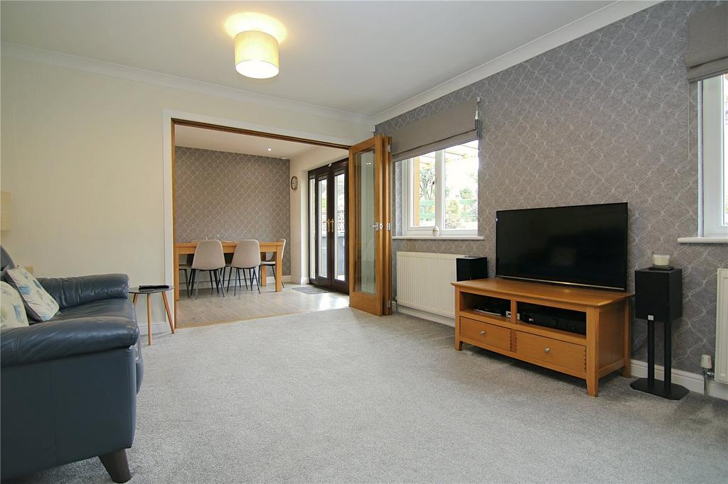 Evesham Grove, Idle, Bradford, BD10 4 bed detached house for sale £