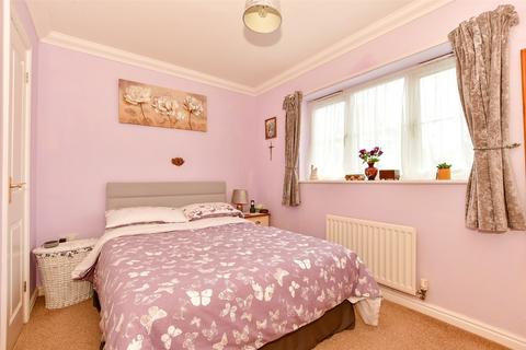 2 bedroom ground floor flat for sale, Brisley Close, Kingsnorth, Ashford, Kent