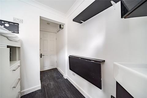 Studio to rent, Saratoga Road, London, E5