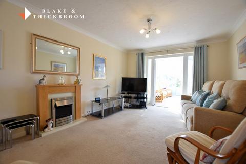 2 bedroom detached bungalow for sale - James Road, Clacton-on-Sea