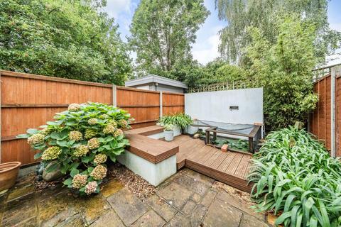 41 Alfred Close, London, W4 5UW