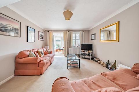 41 Alfred Close, London, W4 5UW