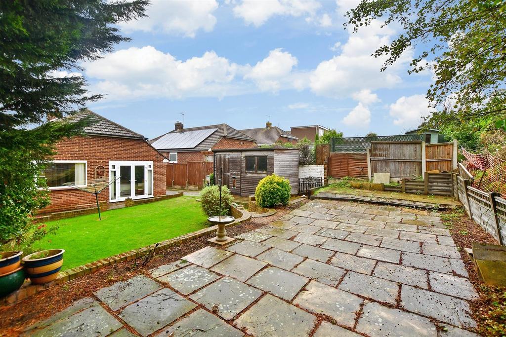 Strode Park Road, Herne, Herne Bay, Kent 2 bed detached bungalow for ...