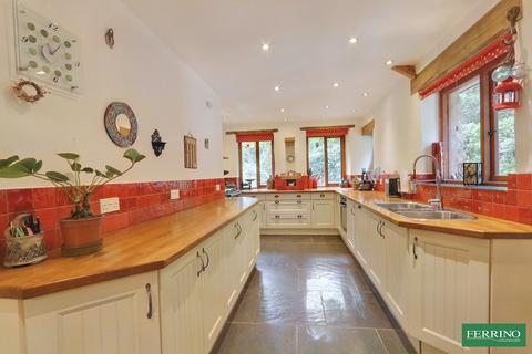 4 bedroom detached house for sale, Wigpool, Mitcheldean, Gloucestershire. GL17 0JW