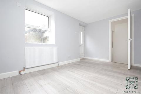 1 bedroom apartment to rent, The Avenue, London, E4