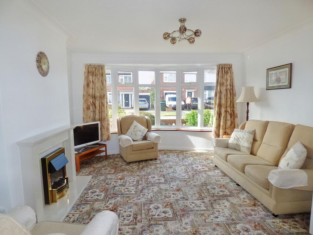 Campsie Crescent, North Shields, Tyne and Wear, NE30 3QS 3 bed semi