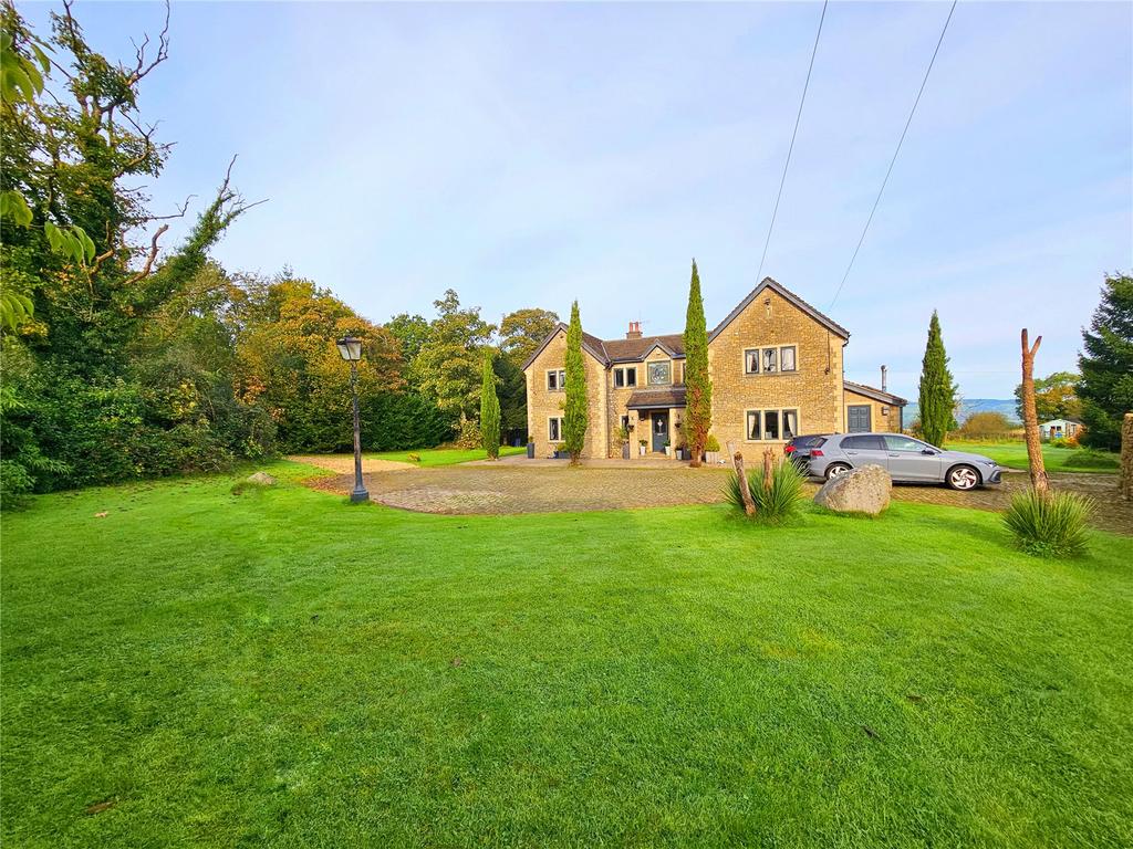 Vicarage Lane, Wilpshire, Blackburn, BB1 4 bed detached house for sale