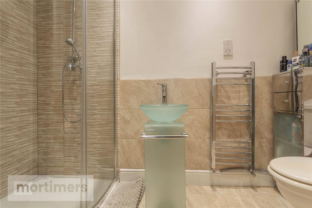 En-Suite 2