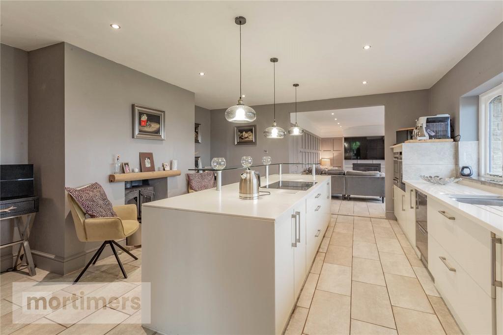 Kitchen/ Breakfast