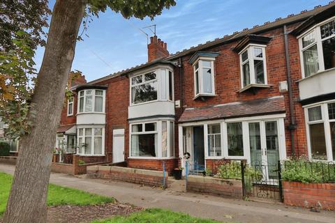 4 bedroom terraced house for sale, Desmond Avenue, Hull, HU6 7JX