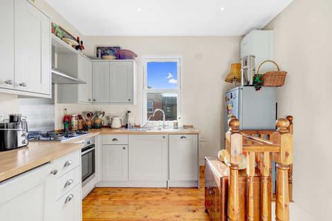 2 bedroom flat for sale, Clementina Road, Leyton, E10
