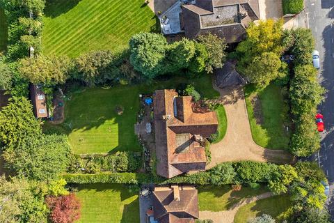 16 Grove Road, Beaconsfield, HP9 1UP